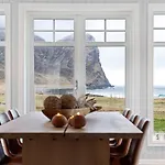 Lodge Unstad Arctic Unnstad
