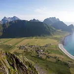 Unstad Arctic Lodge *