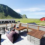 Lodge Unstad Arctic Unnstad