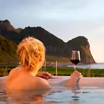 Lodge Unstad Arctic *