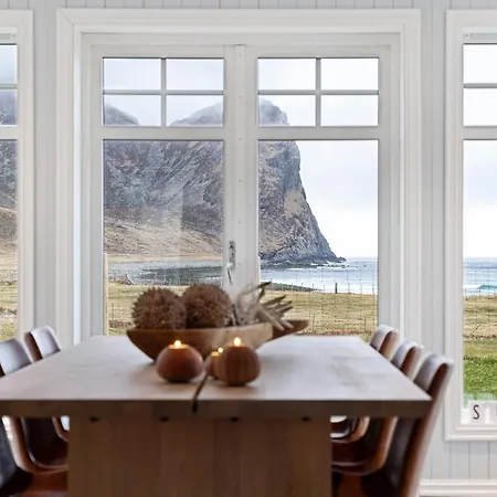 Lodge Unstad Arctic Unnstad