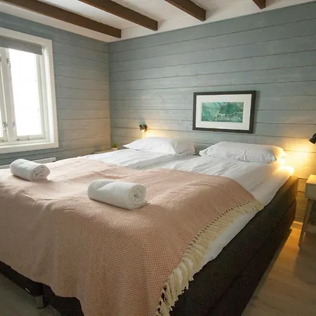 Lodge Unstad Arctic