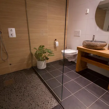 Unstad Arctic Lodge *