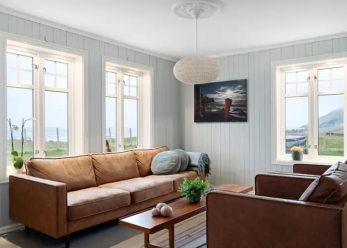 Unstad Arctic Lodger *